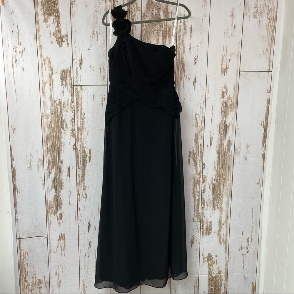 David’s Bridal, One Shoulder Dress, Size 8. In excellent condition!